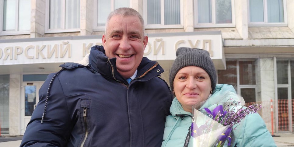 Виталий Сухов с женой после апелляционного слушания (март 2022)