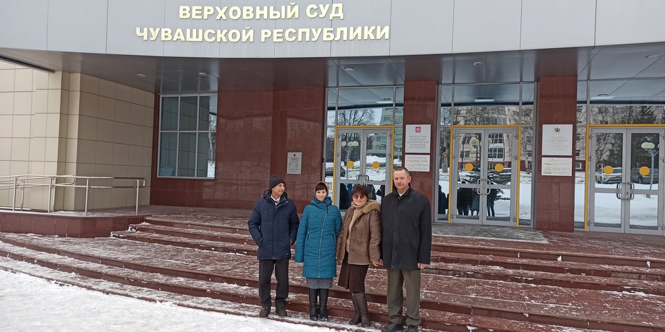 En la foto: Mikhail Yermakov, Zoya Pavlova, Nina y Andrey Martynov, febrero de 2023