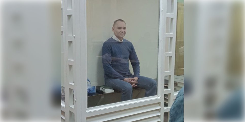Yuriy Yakovlev en la sala del tribunal, marzo de 2023