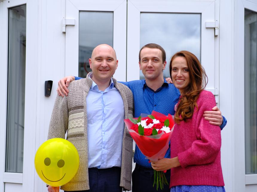 Максим Морозов и супруги Усановы после оглашения приговора. Август 2023 г.