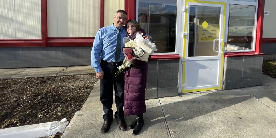 Roman Gumenyuk et sa femme Olesya après le verdict. 19 novembre 2024