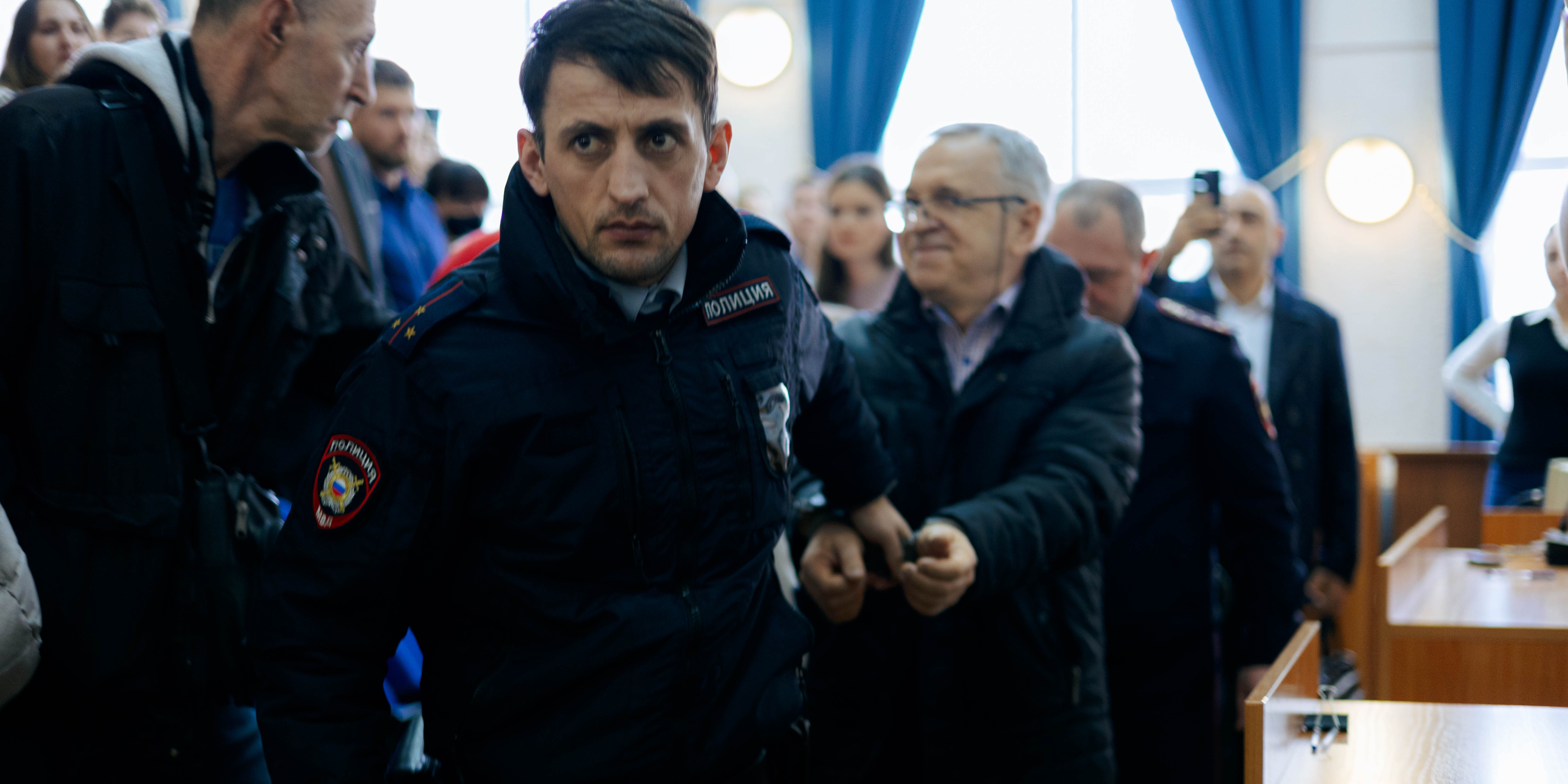 微行动：用1%的小动作解决99%的人生难题》【英】比尔·奥汉隆【文字版PDF电子书雅书】 | PDF, image size:6000x3000