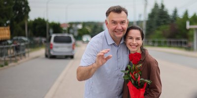 Andrzej and Anna Onishchuk after crossing the border into Poland. June 2026